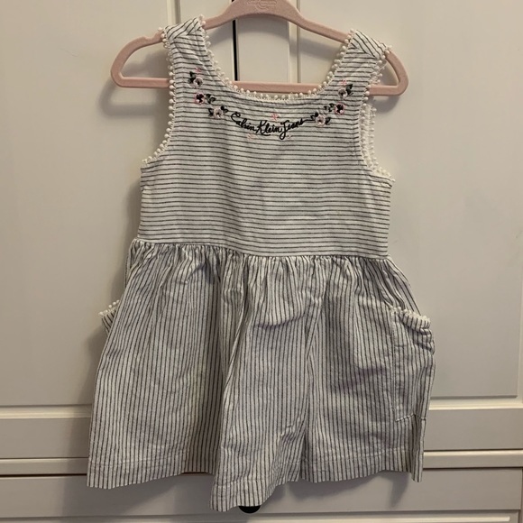 Oshkosh 24 months dress (and striped Calvin Klein) - Picture 2 of 6